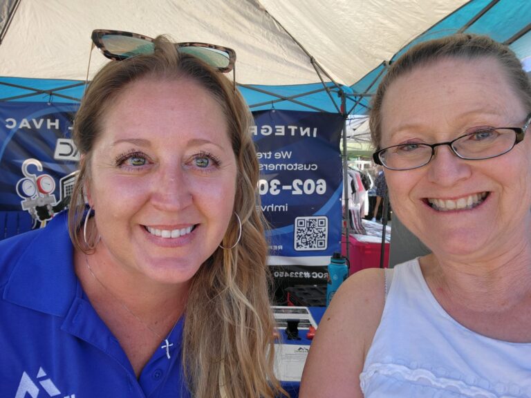AZ Media Mavena nd Integrity Mechanical pose at the Laveen BBQ AZ Media Mavena nd Integrity Mechanical pose at the Laveen BBQ